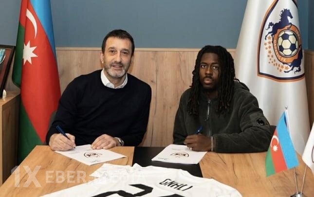 “Qarabağ” yeni futbolçu üçün nə qədər pul ödəyib?