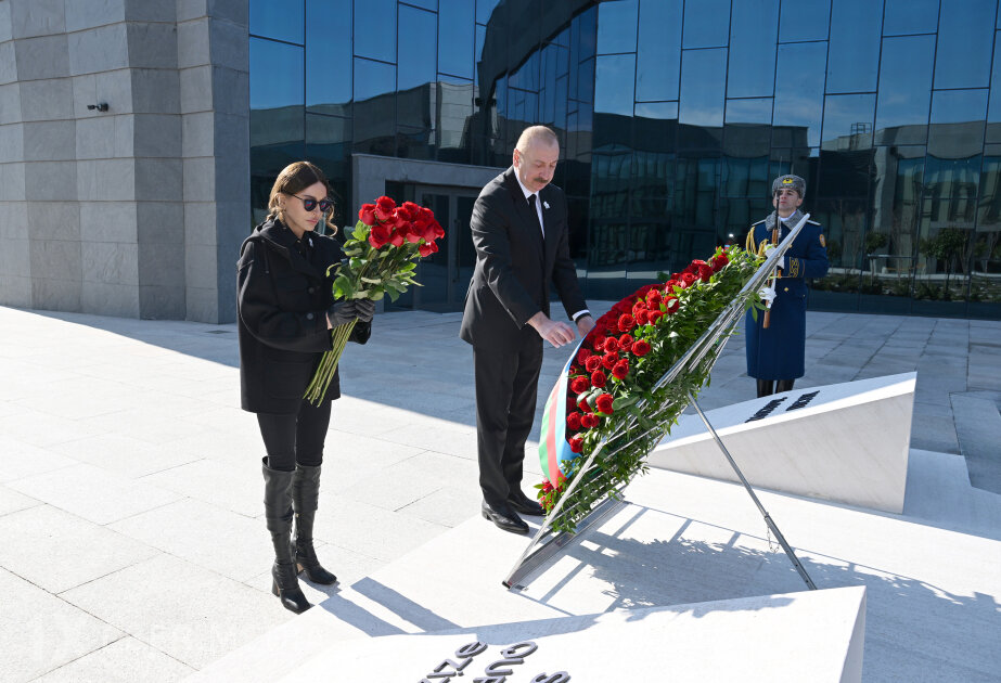 Prezident Xocalı Soyqırımı Memorialının açılışında-YENİLƏNİB