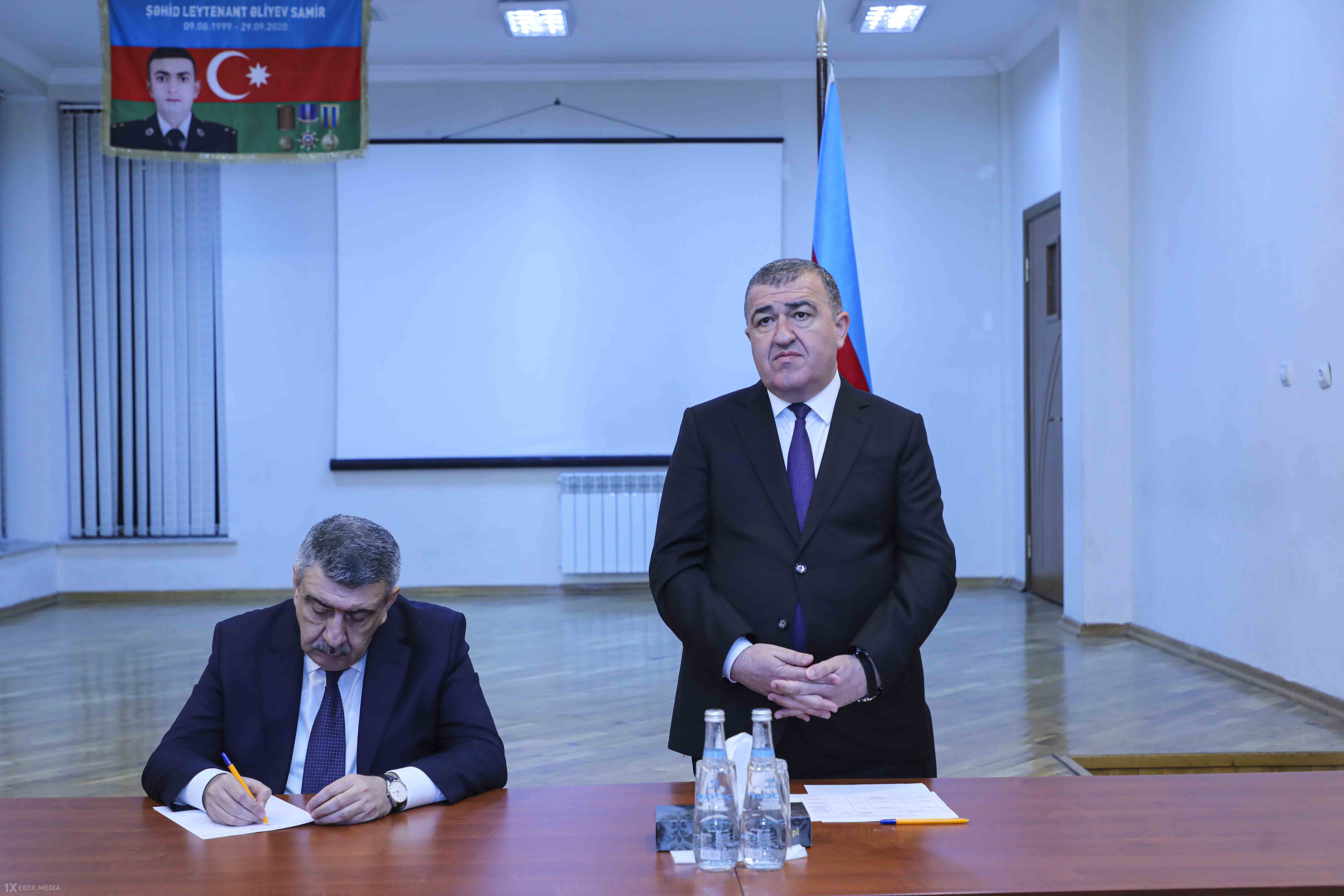 Rafiq Quliyev 55 saylı tam orta məktəbdə vətəndaşlarla görüşdü