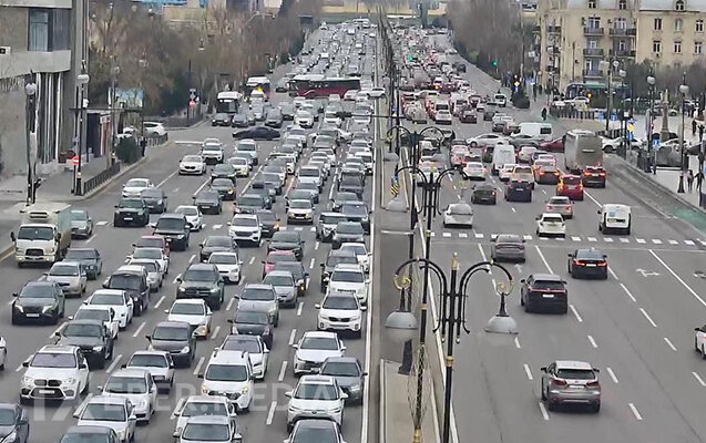 17 yolda tıxac var