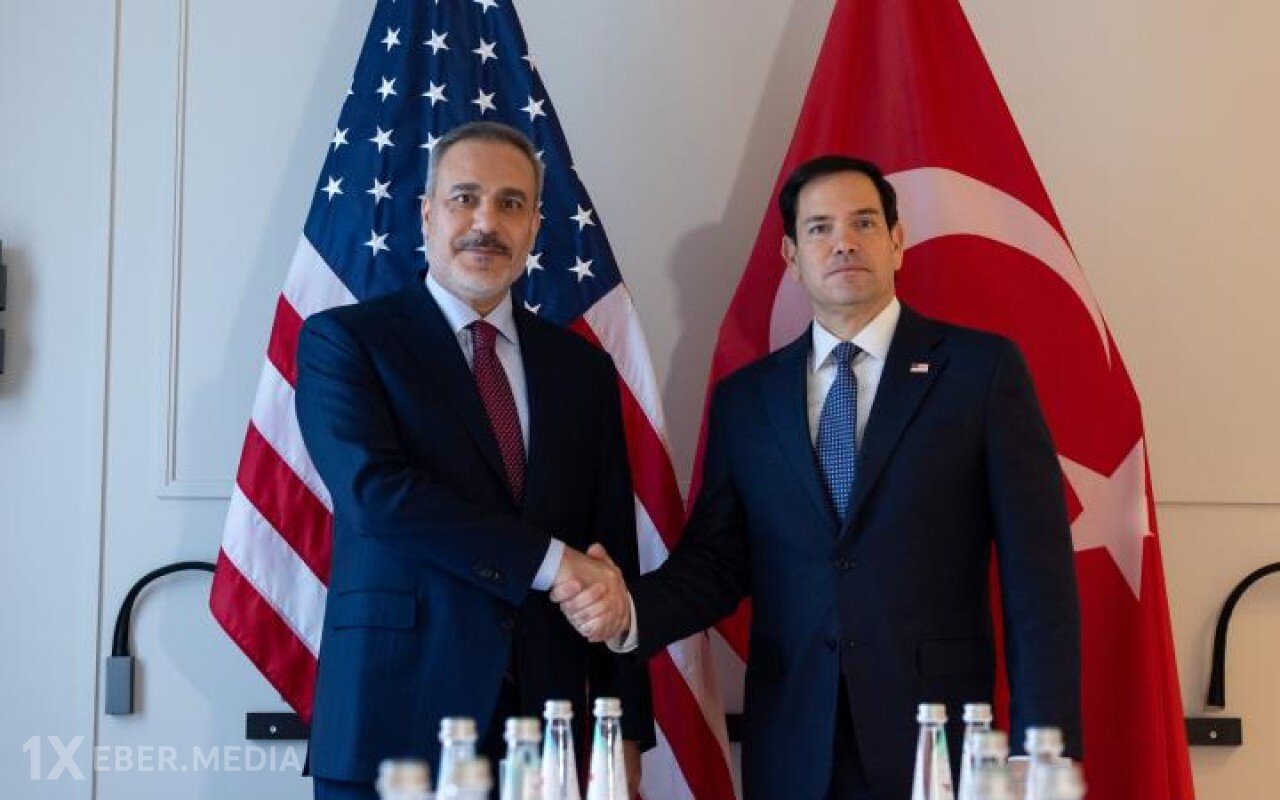 Fidan Rubio ilə raket məsələsini müzakirə etdi
