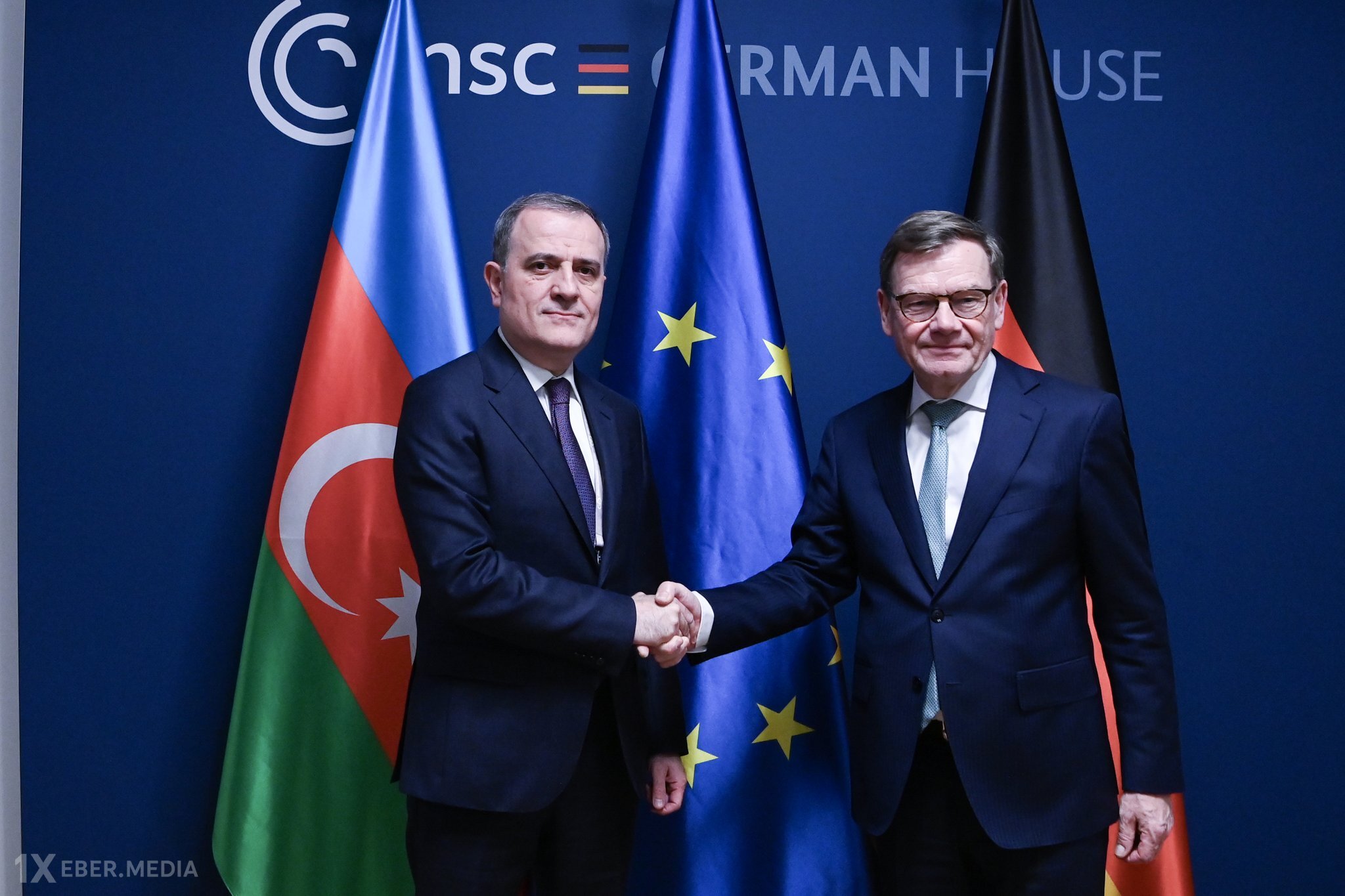 Ceyhun Bayramov almaniyalı həmkarı ilə Yaxın Şərqi müzakirə etdi