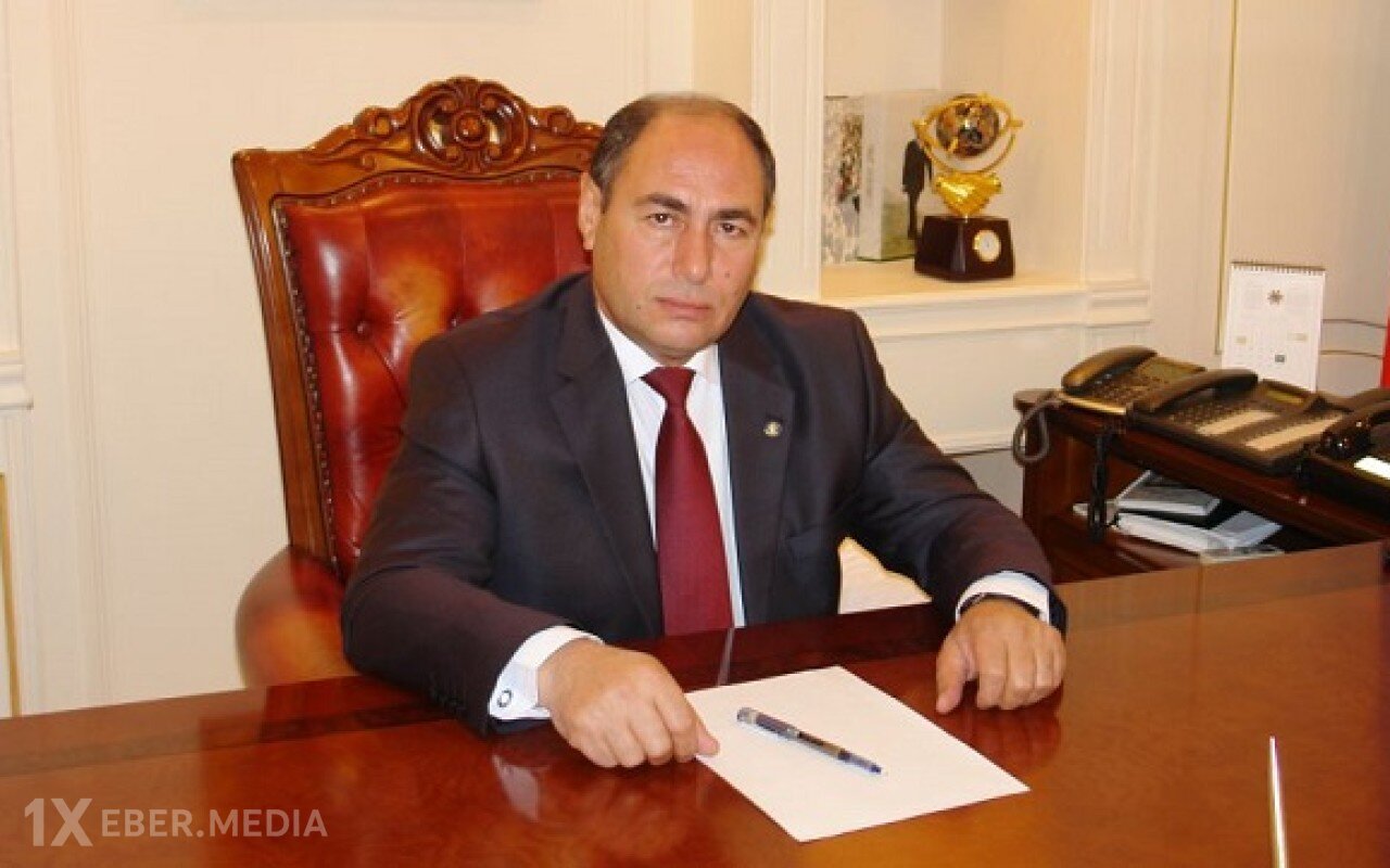 Bərdənin icra başçısı 39 nəfəri işdən çıxardı