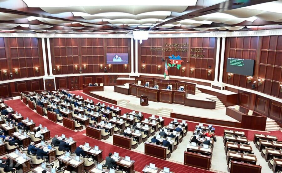 Milli Məclis Prezident və birinci xanımı təbrik edib