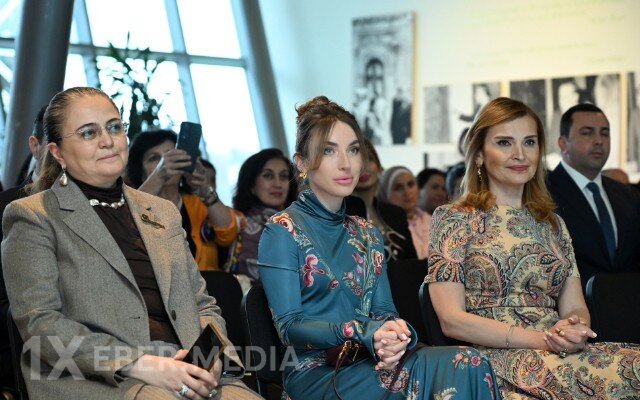 Alena Əliyeva Milli Xalça Muzeyində sərgiyə qatıldı - FOTOLAR