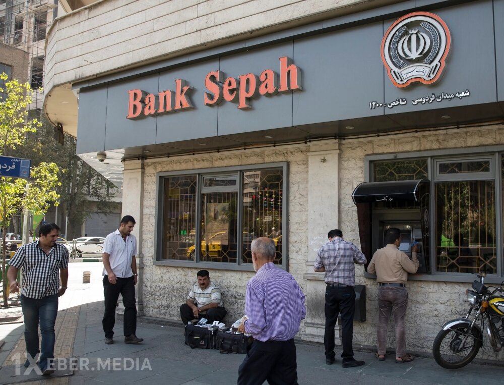 “Sepah” bankının fəaliyyətində yaranan irimiqyaslı nasazlıq ölkədə sosial gərginliyi artırıb