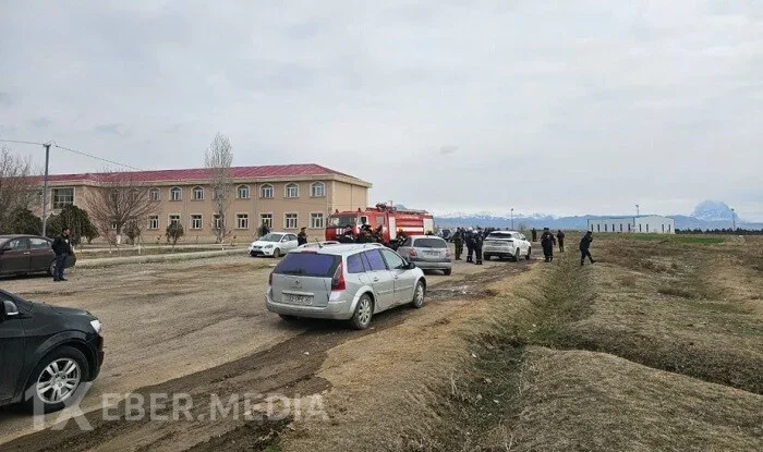 İran Naxçıvanda orta məktəb binasını hədəfə alıb
