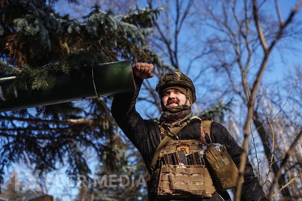 Ukraynalılar Ukrayna Silahlı Qüvvələrinin Donbasdan çıxarılması ilə bağlı çıxış ediblər