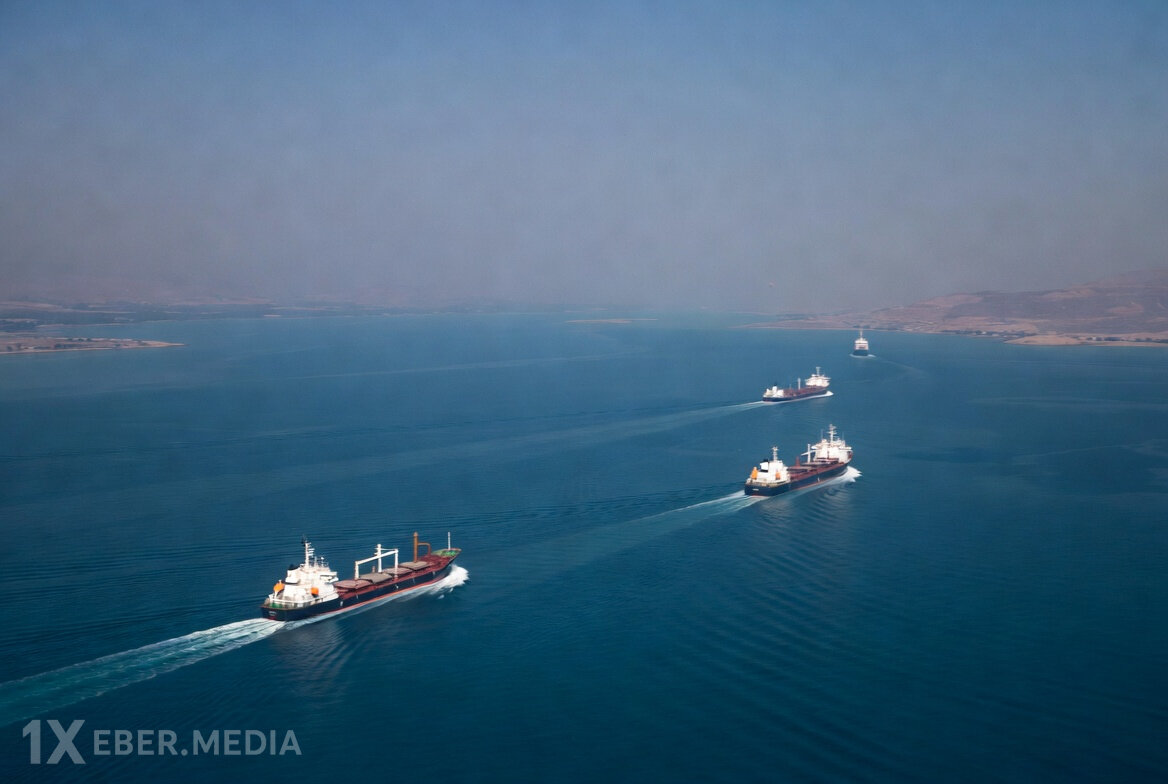 “COSCO” şirkətinə məxsus iki konteyner gəmisi Hörmüz boğazından geri dönmək məcburiyyətində qalıb.