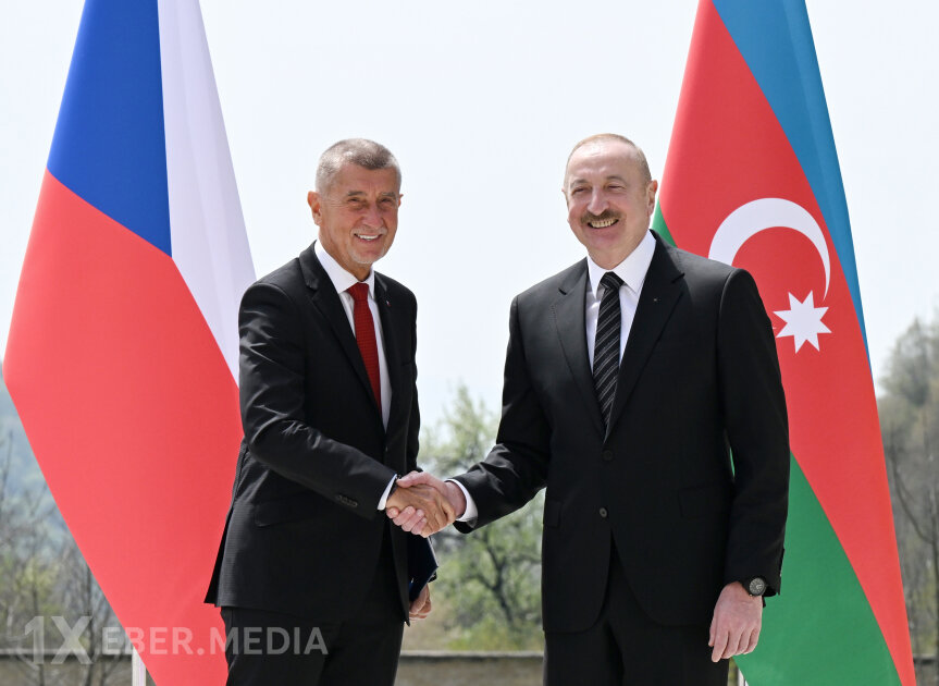 İlham Əliyev və Andrey Babiş mətbuata bəyanatlarla çıxış etdilər - Fotolar - Yenilənib
