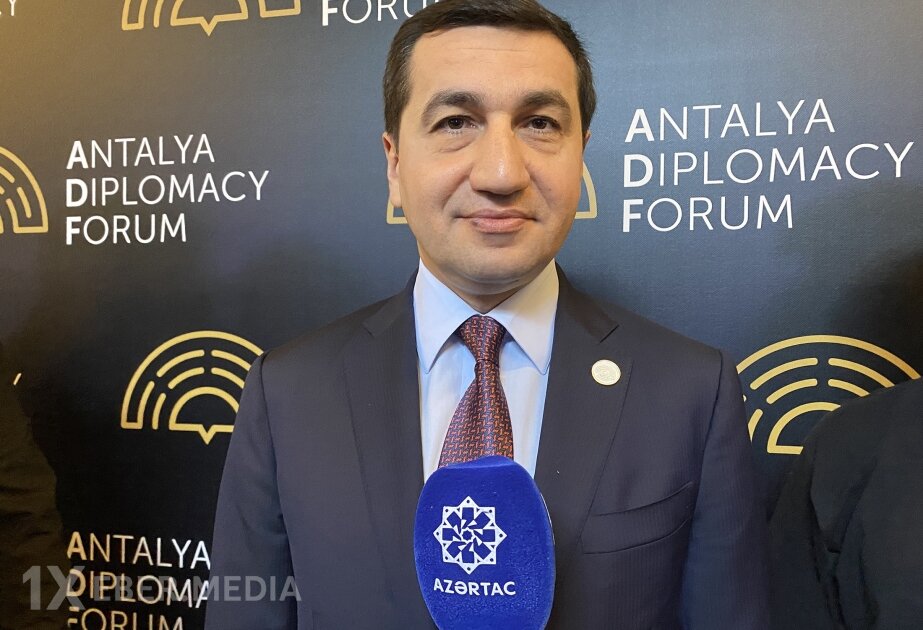 Hikmət Hacıyev: Sülh üçün təşəbbüslər yalnız kağız üzərində qalmamalıdır
