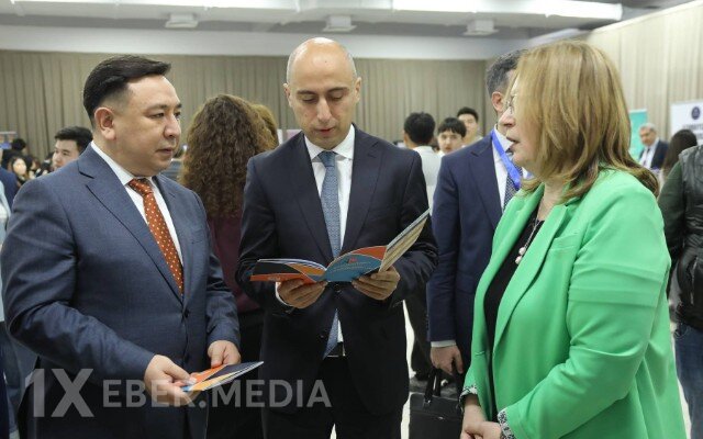 Emin Əmrullayev Qazaxıstanda “Study in Azerbaijan” sərgisi ilə tanış oldu - FOTOLAR