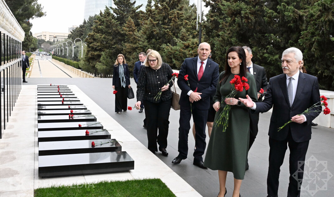 Litva Baş naziri Şəhidlər xiyabanında