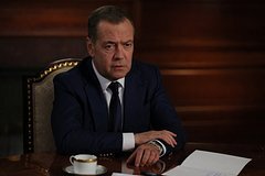 Medvedev Rusiyadakı etnik anklavlar haqqında danışdı
