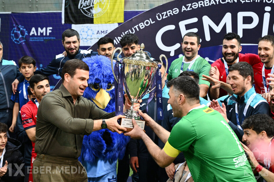 Minifutbol üzrə Azərbaycan çempionu mükafatlandırılıb