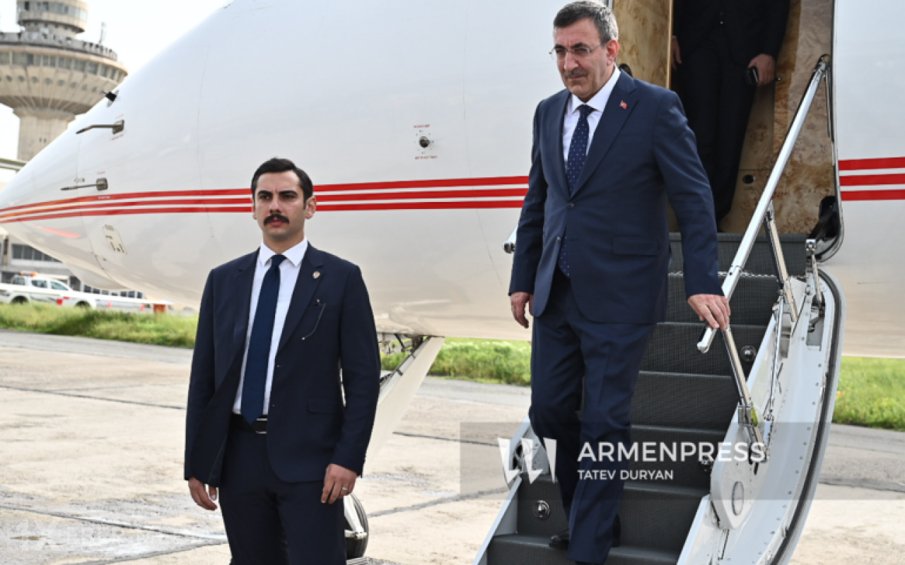 Türkiyənin vitse-prezidenti İrəvanda