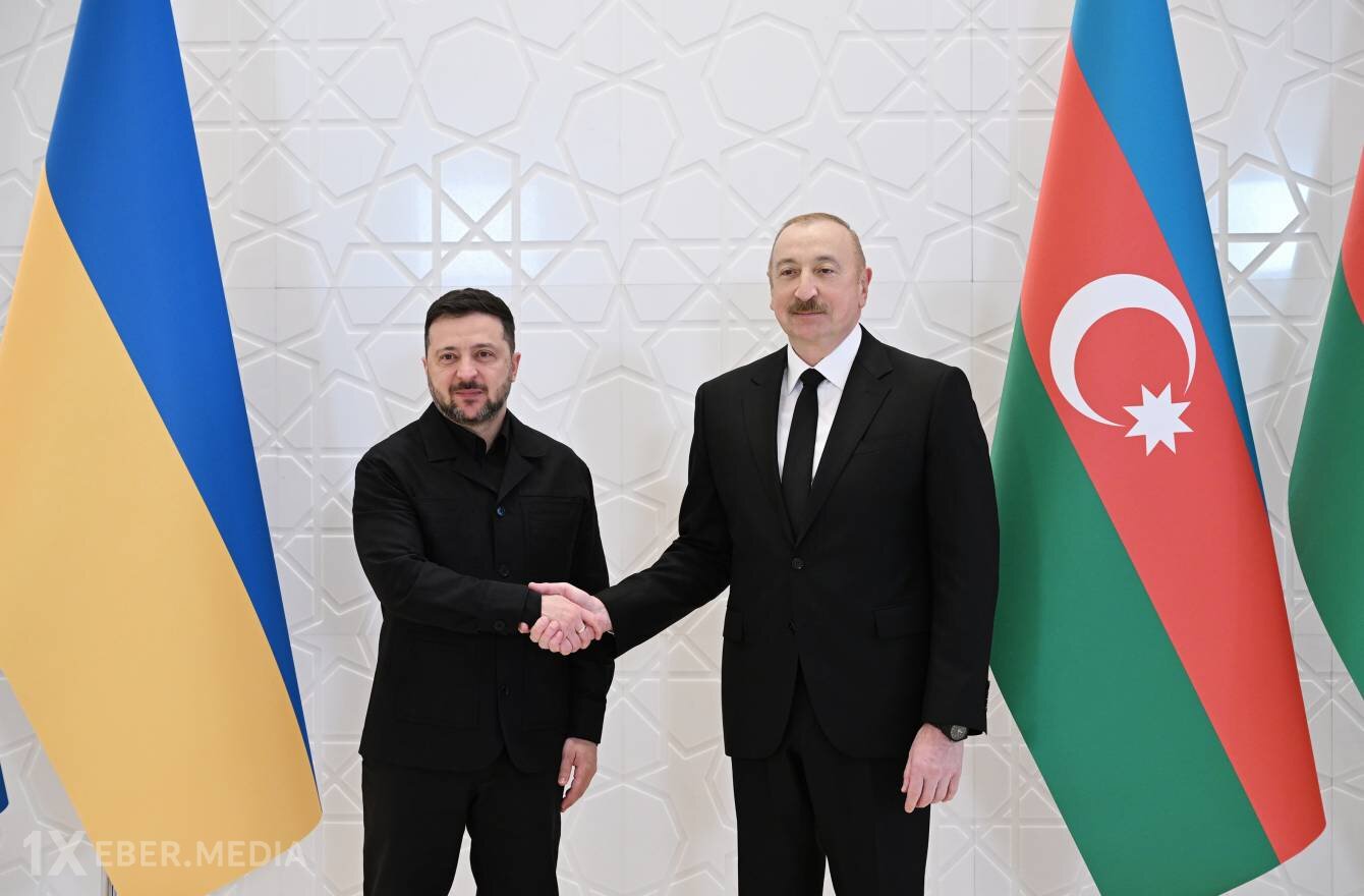 Zelenski İlham Əliyevə zəng etdi