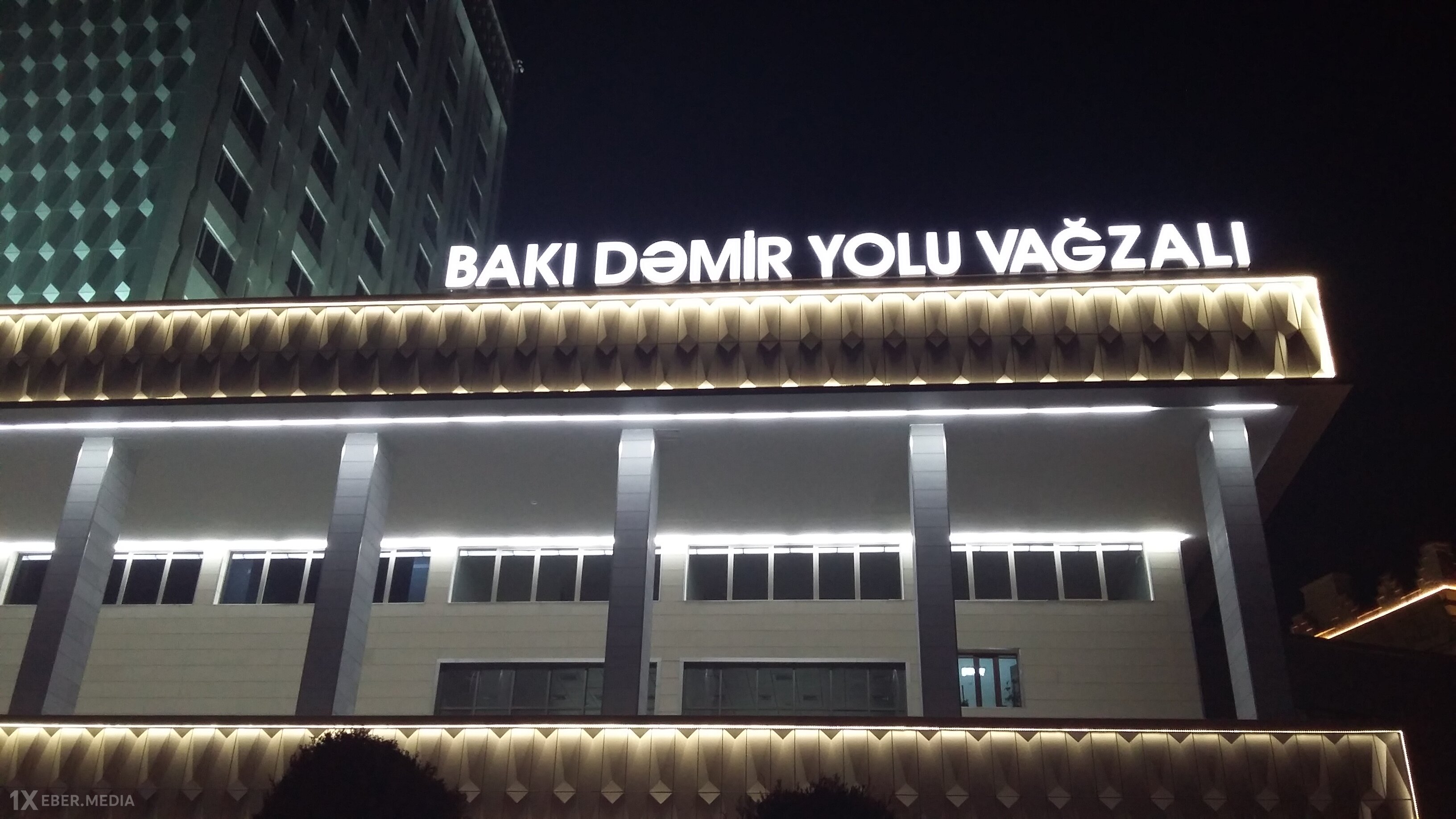 Bakı Dəmir Yolu Vağzalının sanitar qovşaqları ödənişli oldu