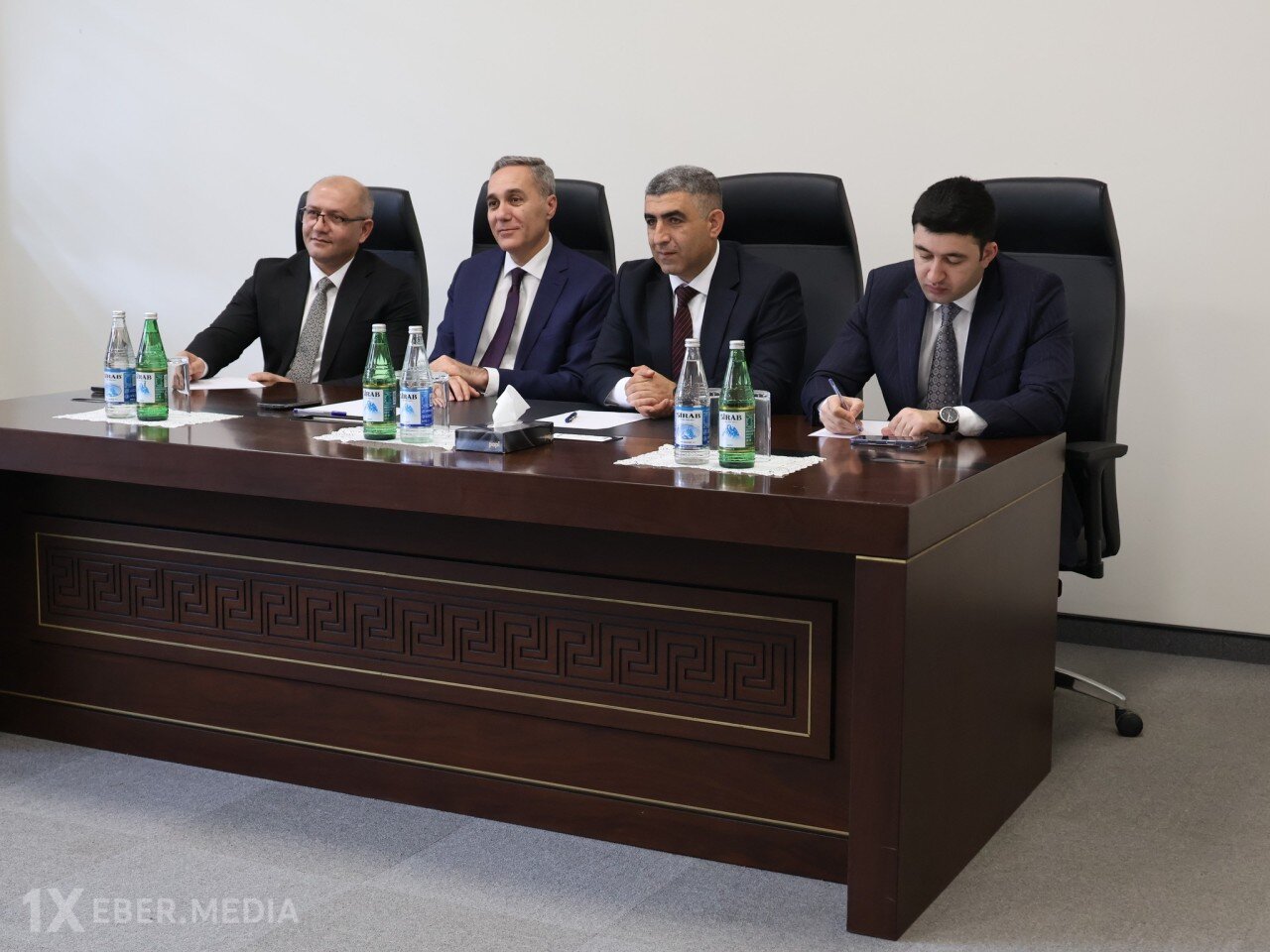 Yeni direktor kollektivə təqdim edildi - FOTOLAR