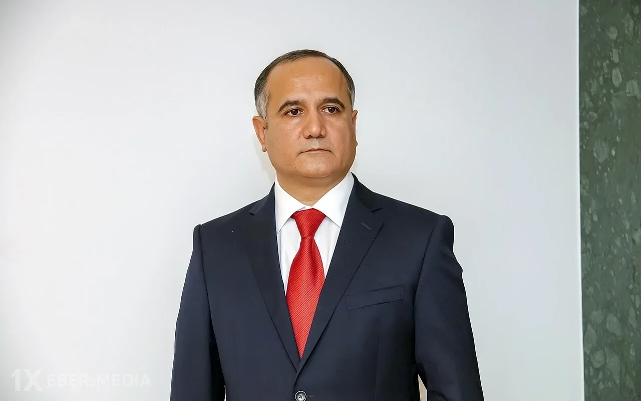 Deputat Asif Əsgərov şəhid ailələri ilə görüşüb, qurban paylarının hazırlanmasında iştirak edib (FOTO)