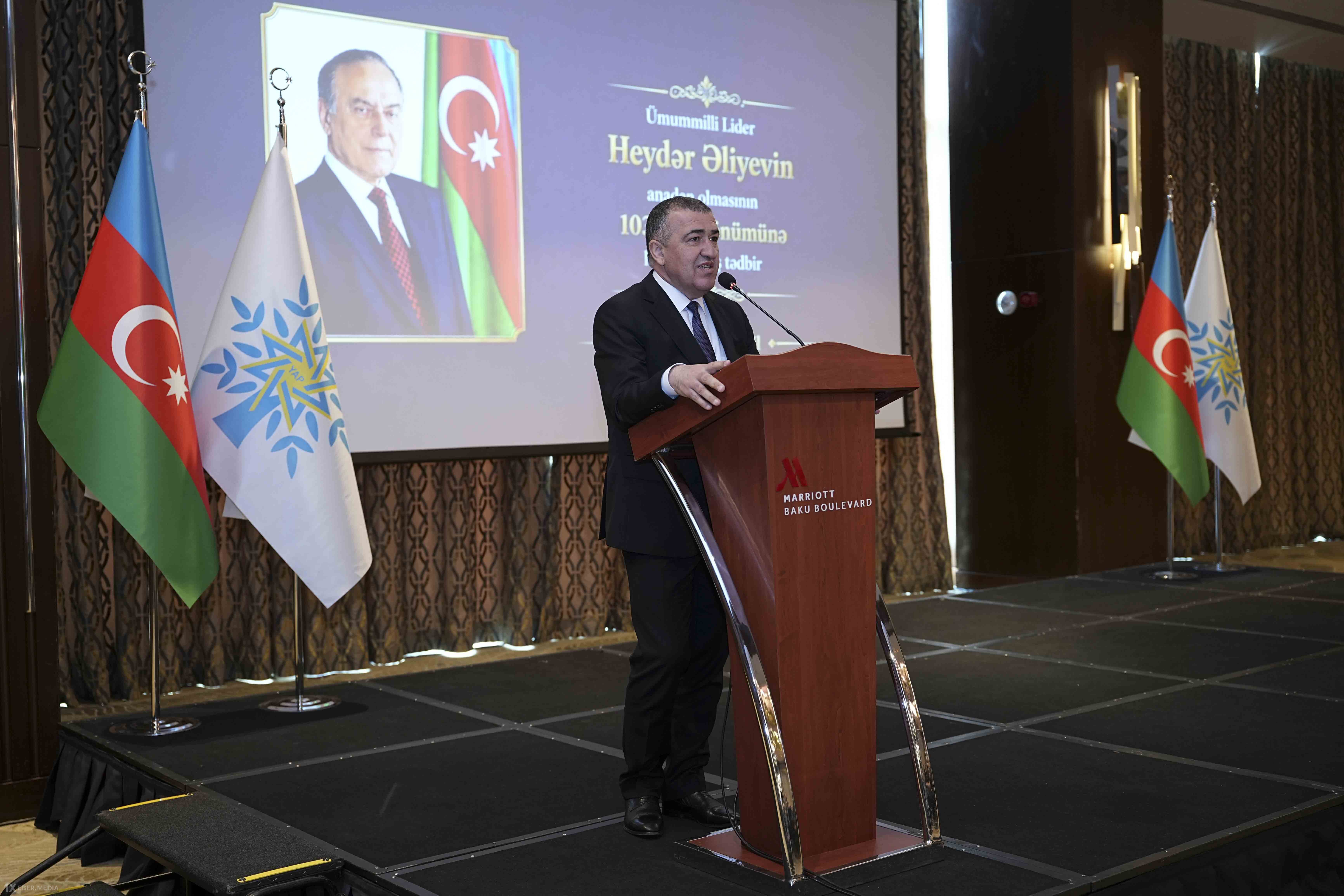 Xətai rayonunda Heydər Əliyevin anadan olmasının 103-cü ildönümü münasibətilə tədbir keçirilib