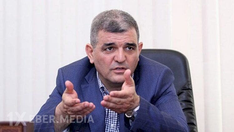 Fazil Mustafa “bilet” sözünü təhrif edən həmkarının müdafiəsinə qalxdı