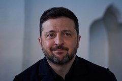 Ukrayna Zelenskinin üç əməkdaşına qarşı tətil elan etdi
