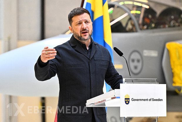 Zelenski Rumıniyada baş verən PUA hadisəsindən sonra açıqlama verib