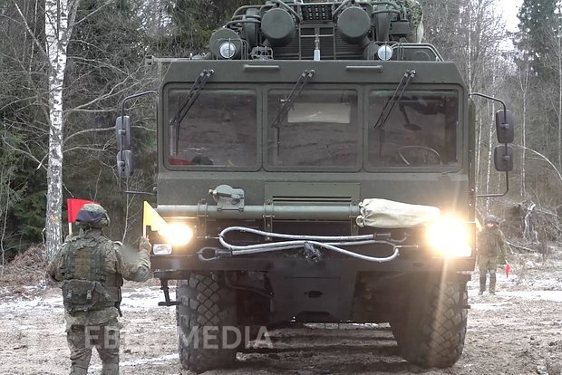 Putin belarusluların döyüş qabiliyyətini yüksək qiymətləndirib