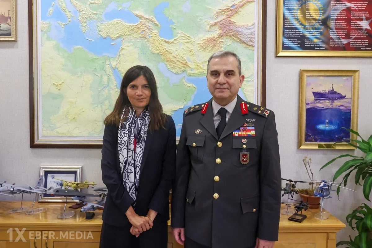 Türkiyə ilə Fransa arasında müdafiə əməkdaşlığı müzakirə olunub