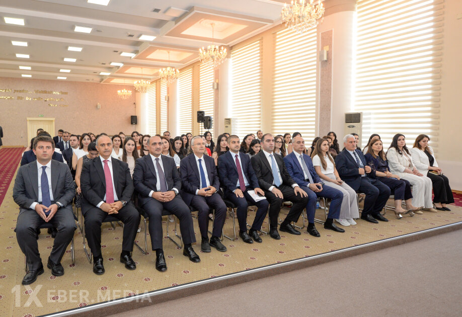 “Danışır təcrübə” layihəsinin növbəti görüşündə insan potensialının qiymətləndirilməsindən danışılıb