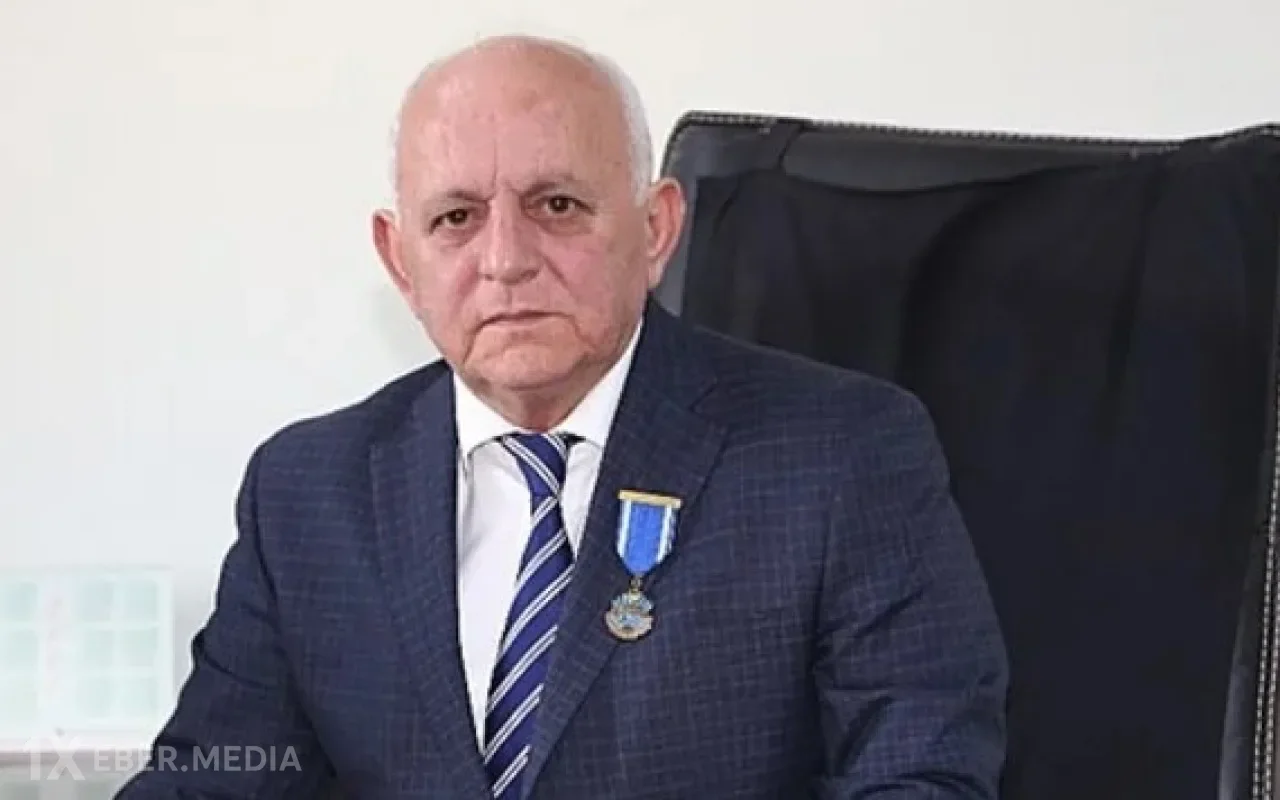 Keçmiş icra başçısı sədr seçildi