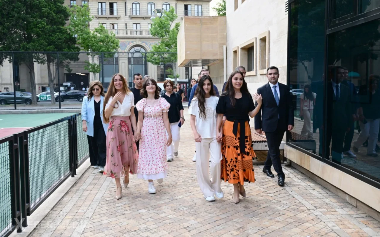Leyla Əliyeva və Arzu Əliyeva açılış və təqdimat mərasimlərində iştirak ediblər
