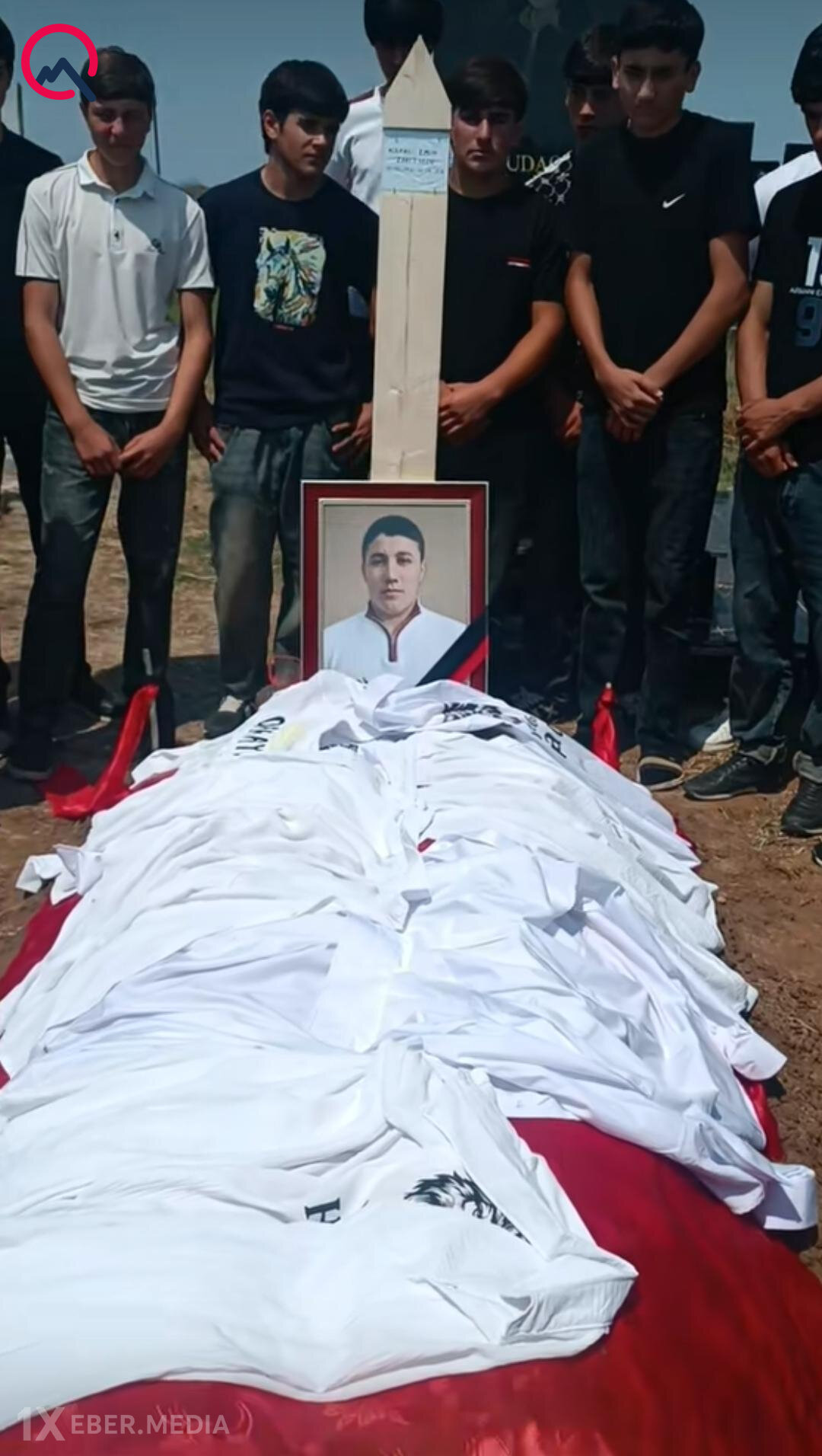 1 həftə sonra məzun olacaqdı...
