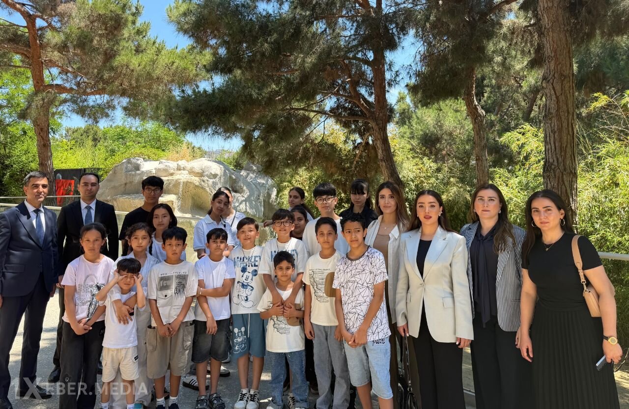 Ombudsman Aparatı Ümumdünya Qaçqınlar Günü münasibətilə qaçqın ailələrdən olan uşaqlar üçün Bakı Zooloji Parkına ekskursiya təşkil etdi