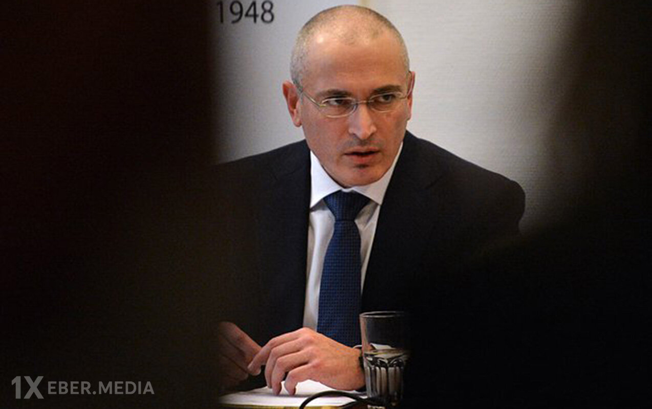 Xodorkovski 10 il müddətinə qiyabi həbs edildi