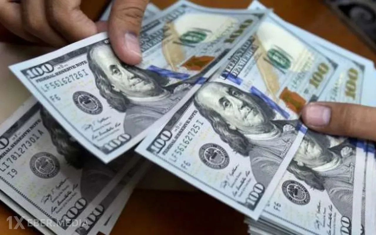 Dollar almaq istəyənlərin nəzərinə!