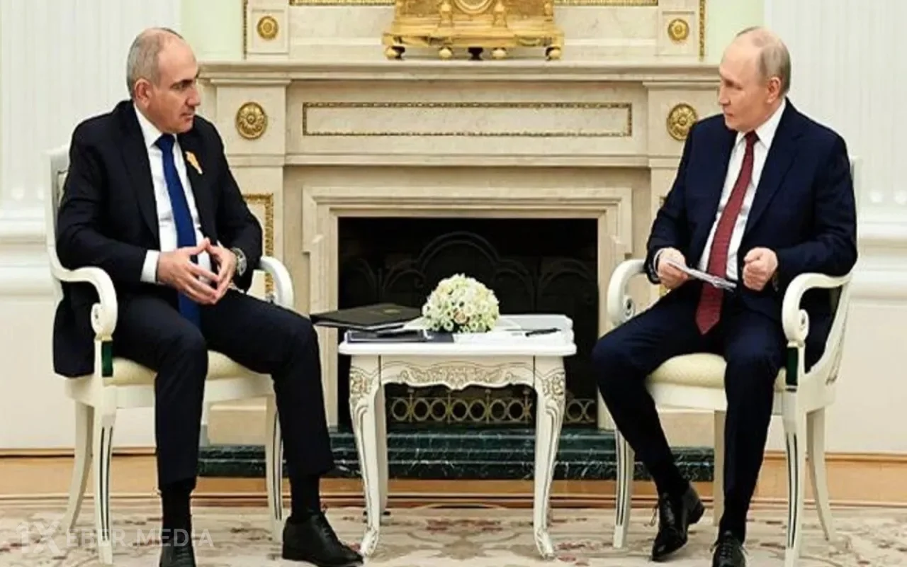 Paşinyan Putinlə müzakirə apardı