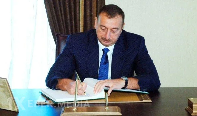 Prezident 3 fərman imzaladı