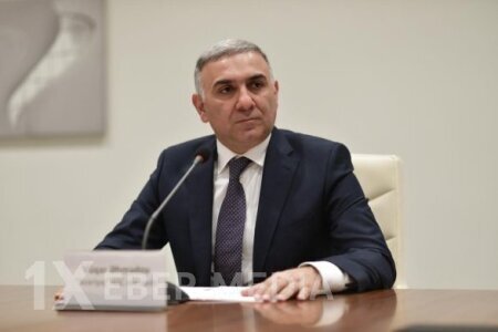 Vüqar Əhmədov iki rayonun rəislərinin yerini dəyişdi