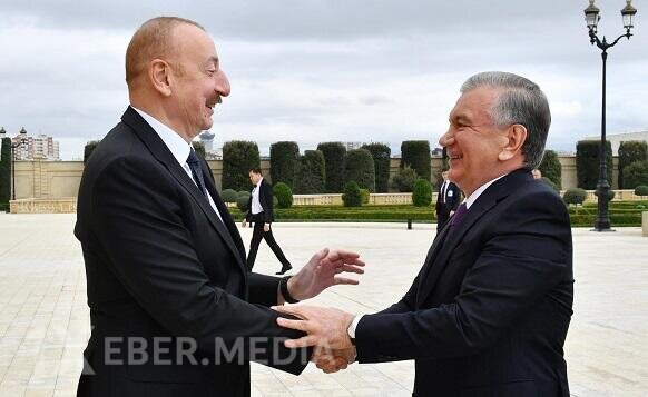 İlham Əliyev Mirziyayevin ad gününü təbrik etdi