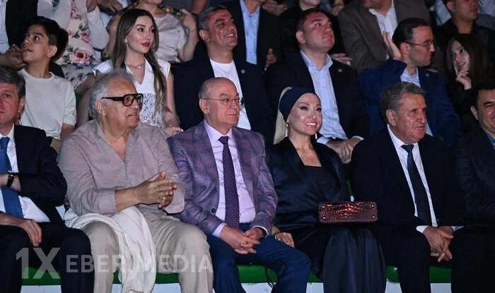 Kəmaləddin Heydərov xanımı ilə festivalda... - Foto