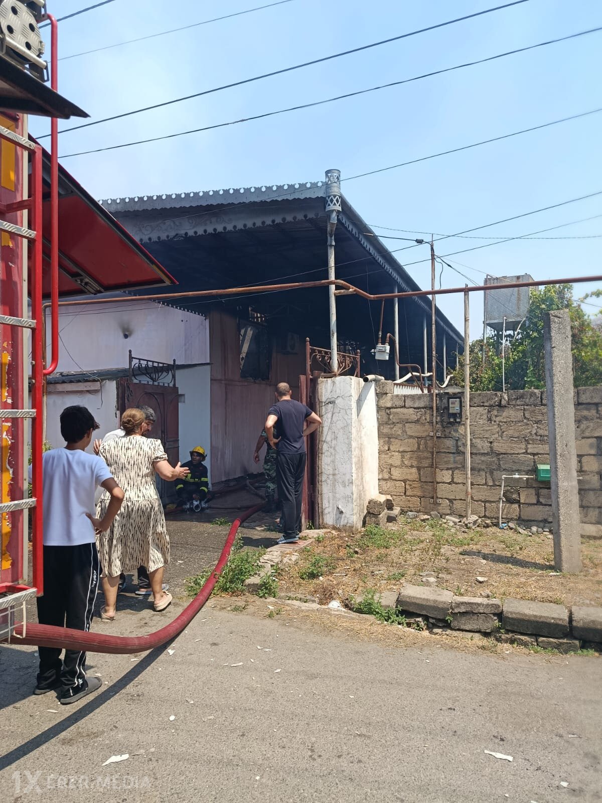 Cəlilabadda ev yanıb