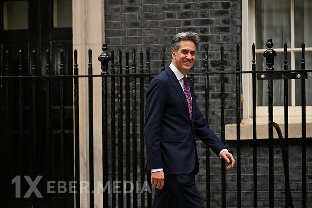 Zaxarova Britaniya XİN-lə bağlı zarafat edib