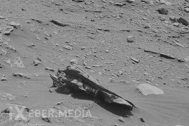 Marsda çəkilən fotoda “yadplanetlilərin raketi” olduğu iddia edilib