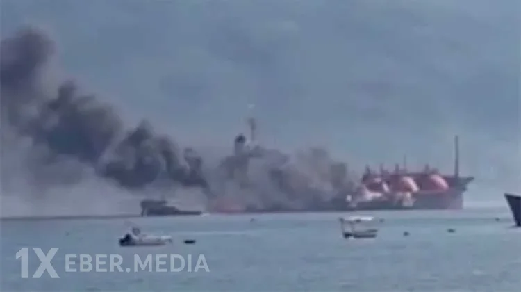 Hörmüzdə tanker minaya düşdü