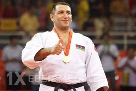 İlham Zəkiyev finalda
