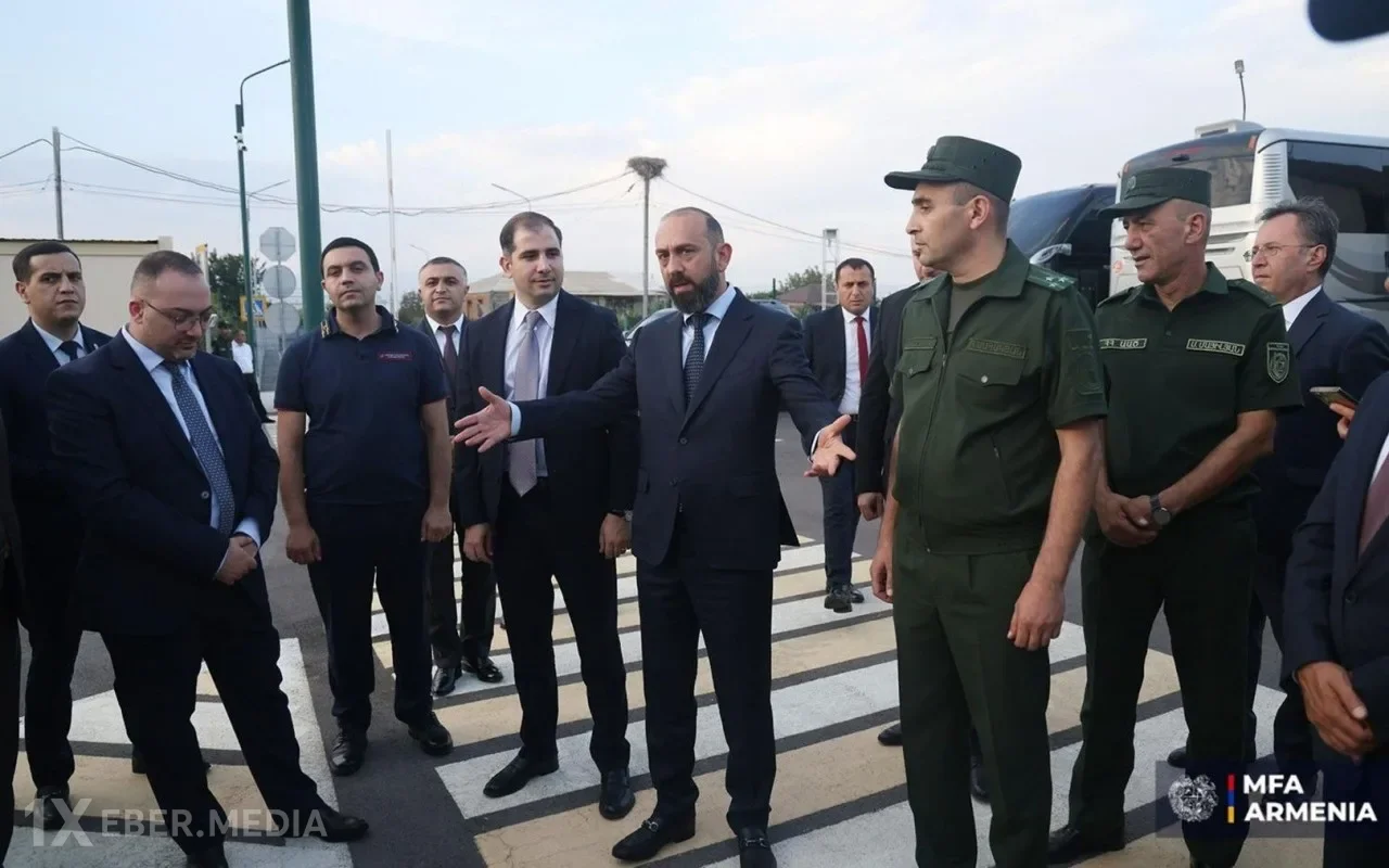 Mirzoyan Türkiyə  sərhədində
