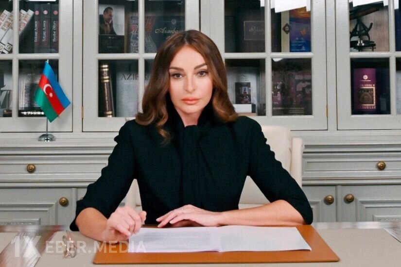 Babuşkin Mehriban Əliyevanı təbrik etdi
