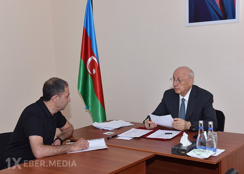 Zakir Fərəcov vətəndaş müraciətlərini diqqətdə saxlayır